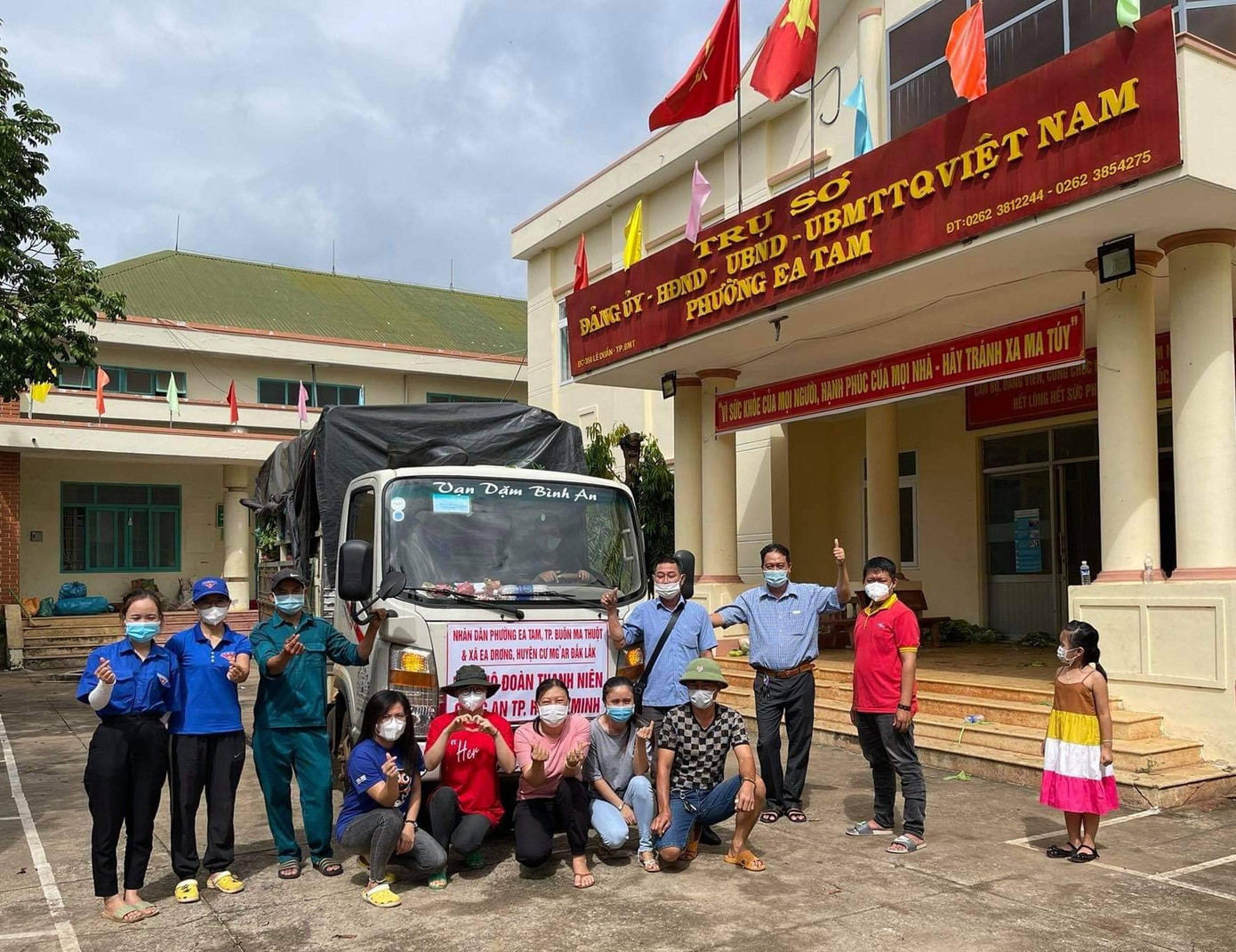 Chuyến hàng nông sản do bà con nhân dân Đắk Lắk gửi tặng người Sài Gòn.