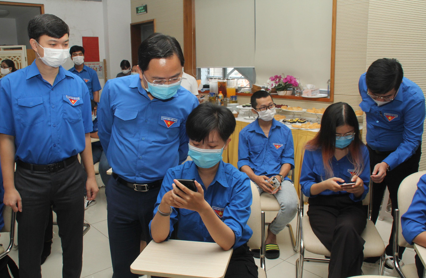 Bí thư thứ nhất T.Ư Nguyễn Anh Tuấn và Bí thư Thường trực T.Ư Đoàn Bùi Quang Huy kiểm tra, động viên các bạn trẻ tranh tài cuộc thi Bí thư thứ nhất T.Ư Nguyễn Anh Tuấn và Bí thư Thường trực T.Ư Đoàn Bùi Quang Huy kiểm tra, động viên các bạn trẻ tranh tài cuộc thi