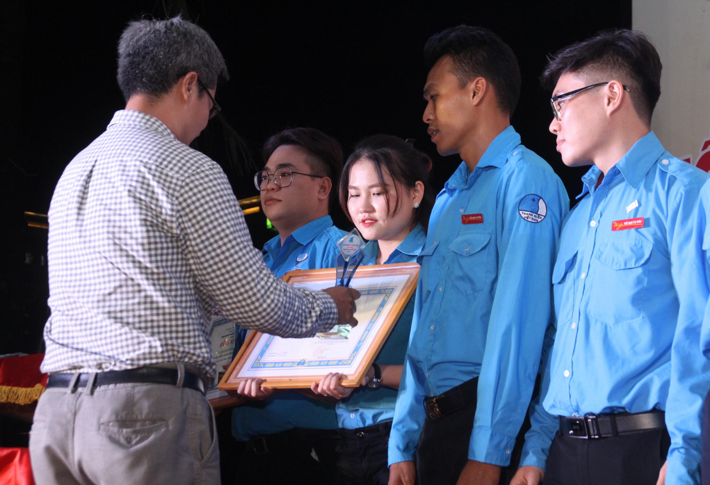 Tuyên dương, khen thưởng 50 thanh niên các dân tộc thiểu số tiêu biểu ảnh 1