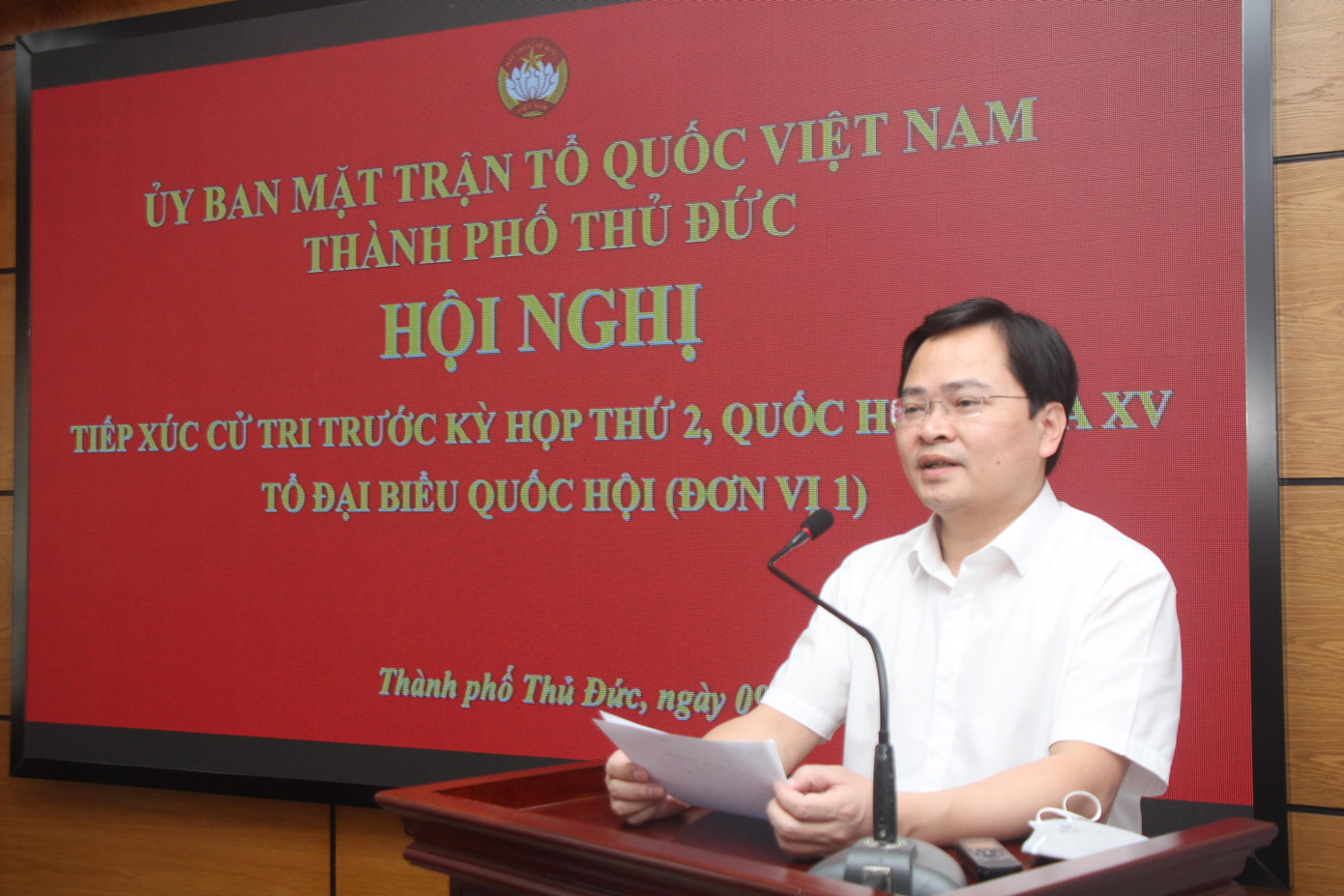 Bí thư thứ Nhất T.Ư Đoàn Nguyễn Anh Tuấn trao đổi tại buổi tiếp xúc với cử tri Thủ Đức trước kỳ họp thứ 2 - Ảnh: Ngô Tùng Bí thư thứ Nhất T.Ư Đoàn Nguyễn Anh Tuấn trao đổi tại buổi tiếp xúc với cử tri Thủ Đức trước kỳ họp thứ 2 - Ảnh: Ngô Tùng