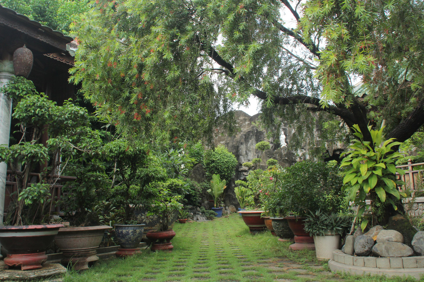 Cảnh quan yên bình, đẹp mắt như tranh trong khu vườn của ông Nguyễn Thanh Tùng