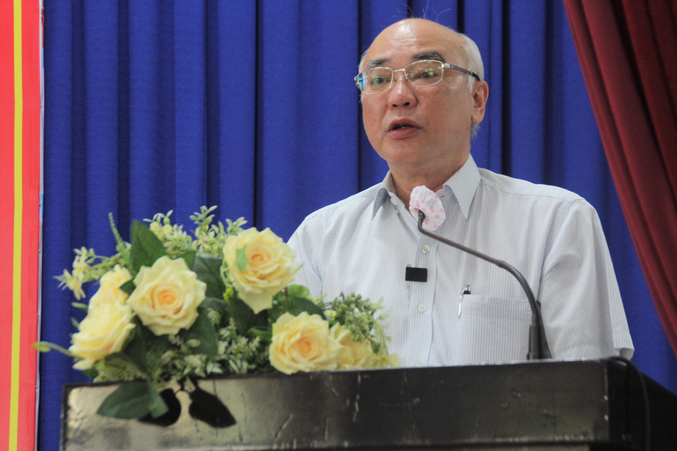 Ông Phan Nguyễn Như Khuê tại buổi tiếp xúc cử tri TP. Thủ Đức ngày 12/5