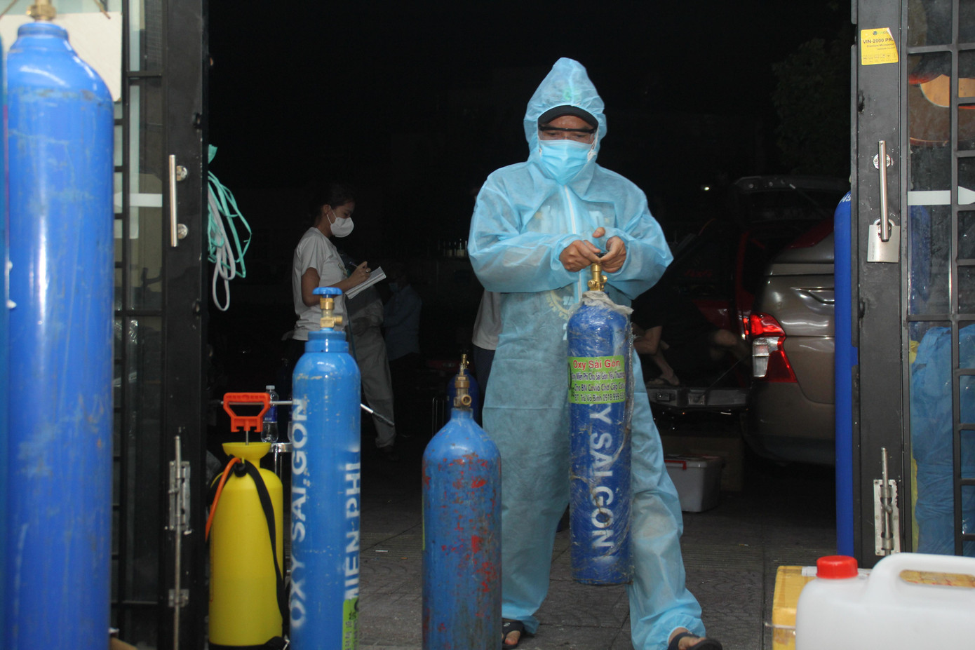 Hầu hết các bình có dung tích vừa phải để tiện lưu trữ và vận chuyển cứu chữa bệnh nhân một cách cơ động, nhanh chóng. Hầu hết các bình có dung tích vừa phải để tiện lưu trữ và vận chuyển cứu chữa bệnh nhân một cách cơ động, nhanh chóng.