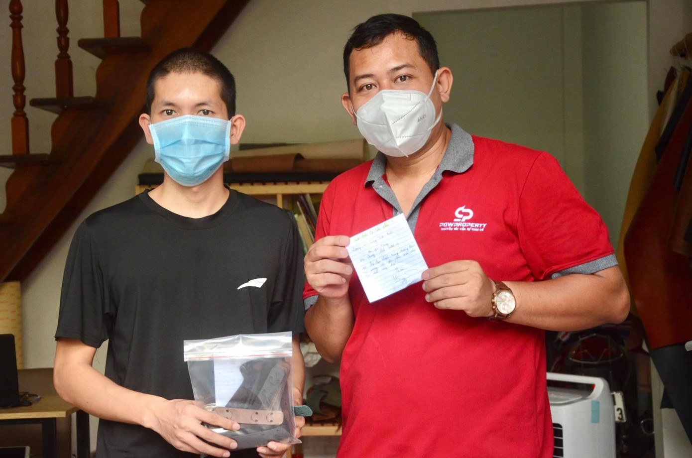 Do diễn biến phức tạp của dịch bệnh, hầu hết số tai giả được anh Lập ship đến các nơi cần dựa trên đăng ký trước đó.