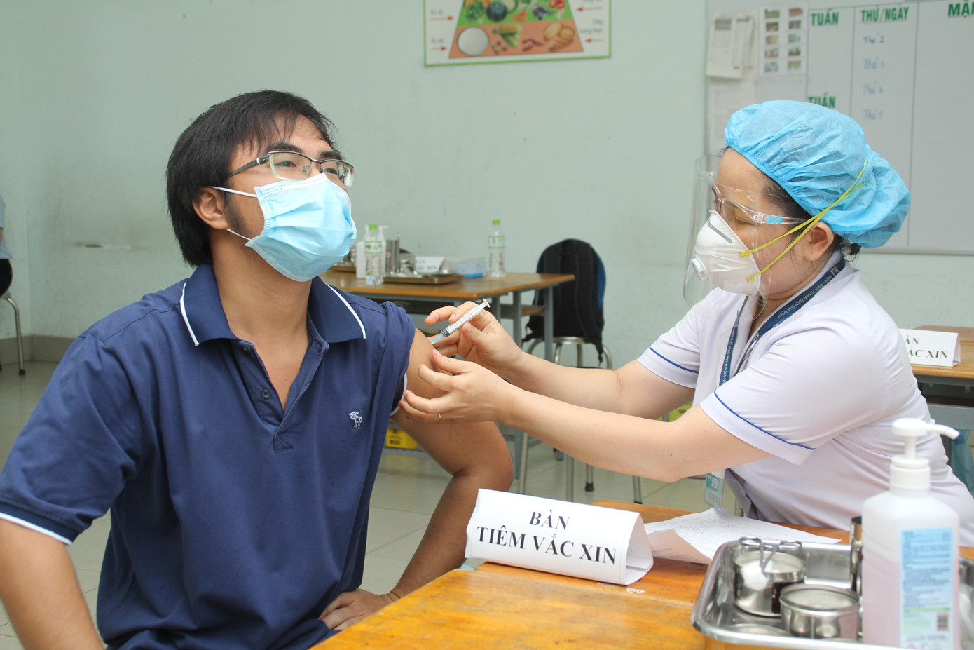 Chiến dịch tiêm chủng vắc xin phòng COVID-19 tại TPHCM dự kiến diễn ra trong khoảng một tuần lễ