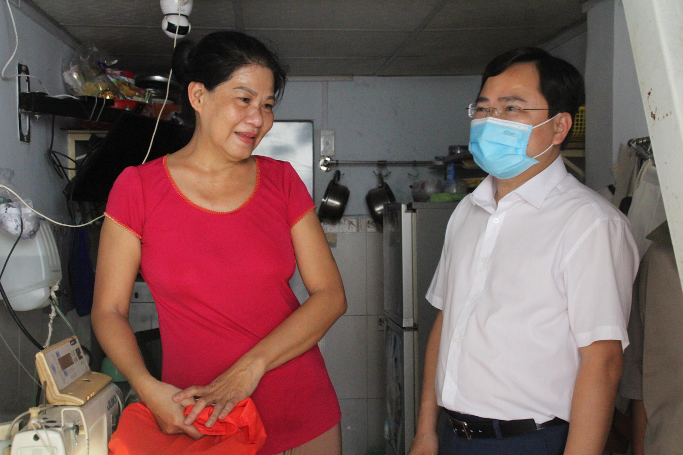 Anh Nguyễn Anh Tuấn khảo sát hoạt động sử dụng vốn tại hộ gia đình bà Lương Thị Hương Anh Nguyễn Anh Tuấn khảo sát hoạt động sử dụng vốn tại hộ gia đình bà Lương Thị Hương