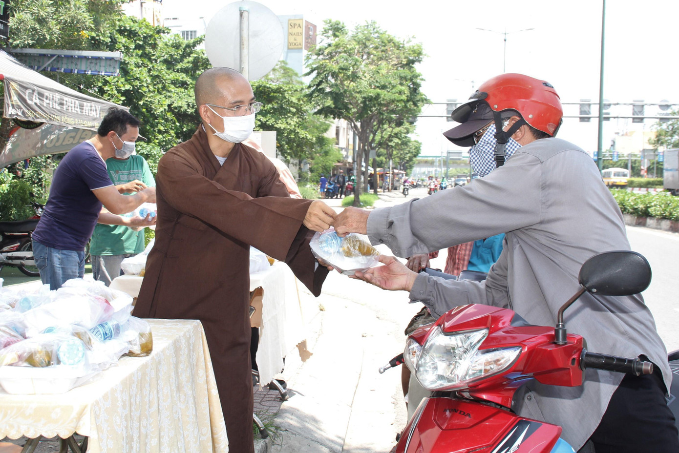 CẬP NHẬT DỊCH 4/6: TPHCM xét nghiệm hơn 320.000 người, mở rộng các khu cách ly ảnh 18 CẬP NHẬT DỊCH 4/6: TPHCM xét nghiệm hơn 320.000 người, mở rộng các khu cách ly ảnh 18