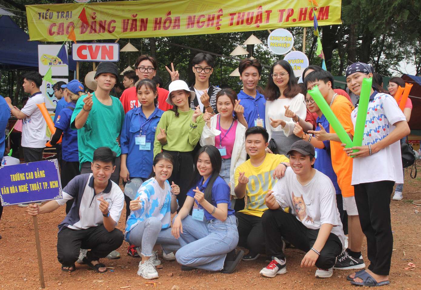 Các bạn trại sinh đến từ các đơn vị vũ trang, các quận huyện đoàn, các trường ĐH - CĐ trên địa bàn thành phố