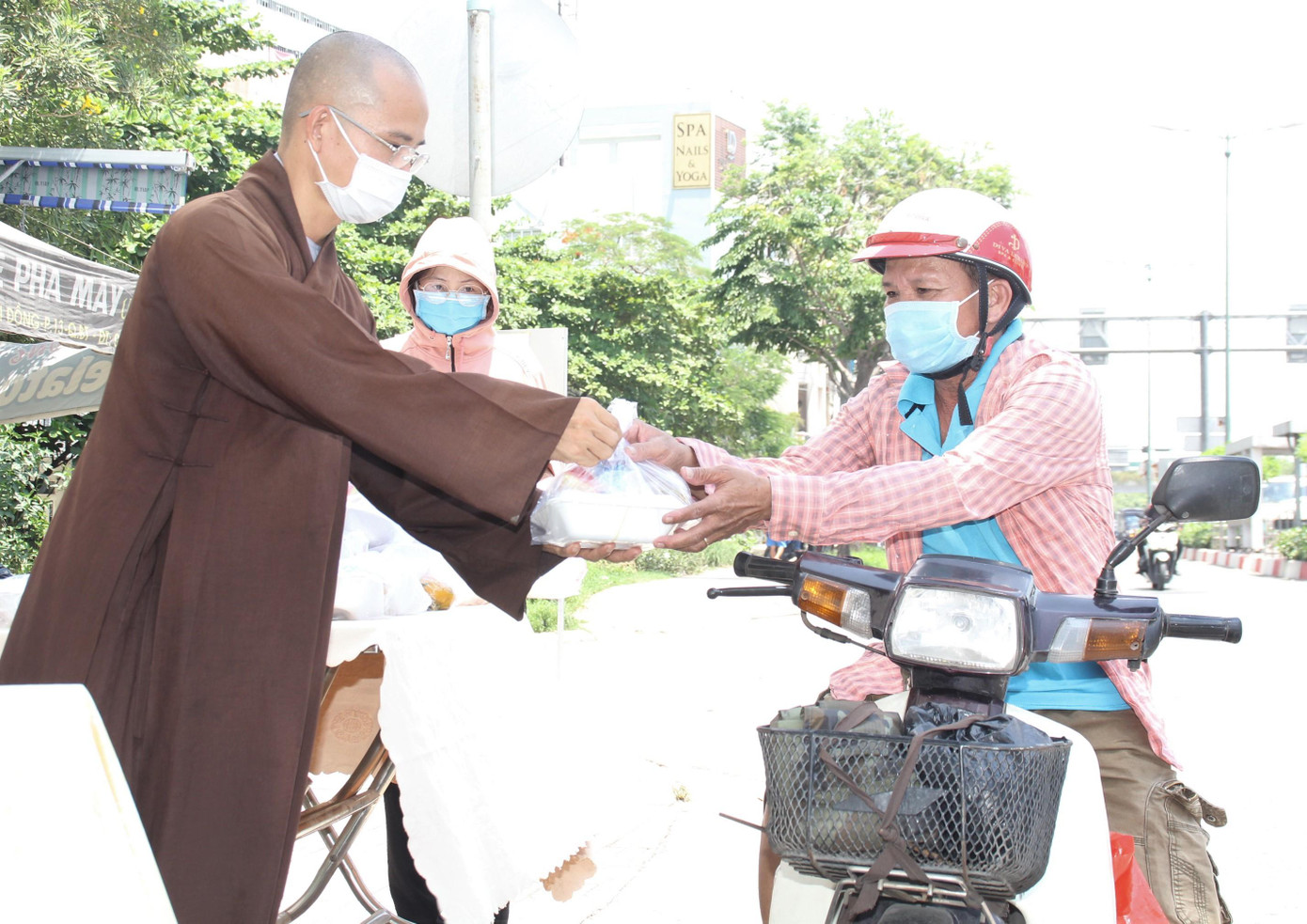 Nhà chùa sẽ thực hiện hoạt động này đến khi hết đợt giãn cách xã hội Nhà chùa sẽ thực hiện hoạt động này đến khi hết đợt giãn cách xã hội