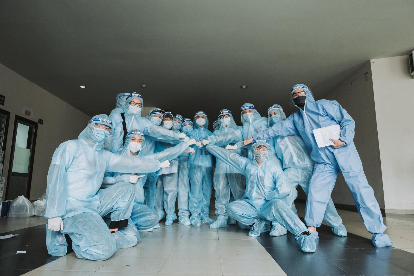 Đội hình văn nghệ sỹ TPHCM tham gia hỗ trợ công tác chống dịch suốt một tháng qua