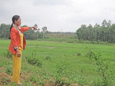 Chị Dương Thị Thúy: “Tui liên tục bị đe dọa vì tội… dám viết đơn tố cáo”