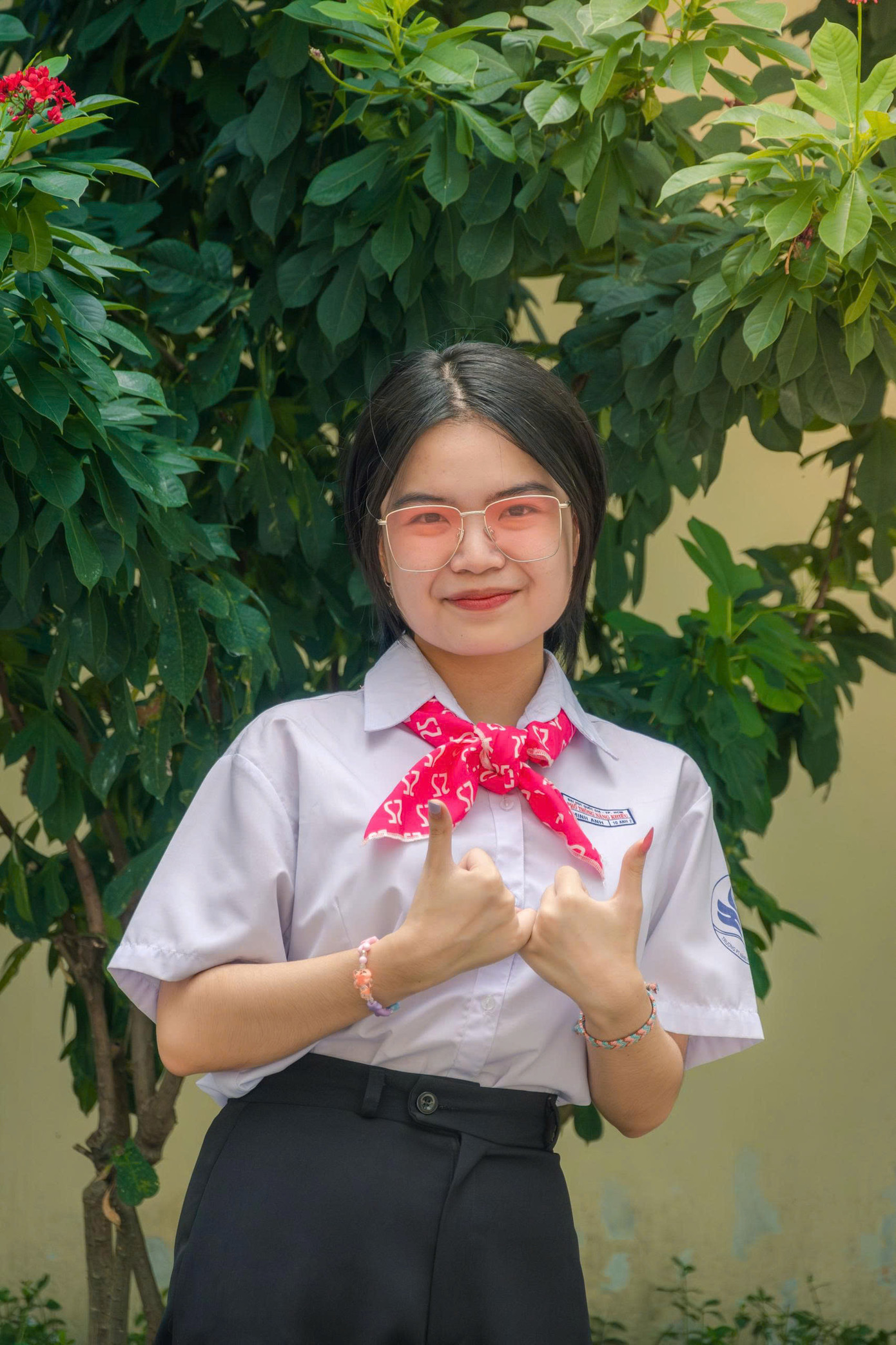 Nhâm Ngọc Minh Anh (Học sinh lớp 12 trường Phổ Thông Năng Khiếu ĐHQG TP.HCM) hiện đang là cộng tác viên báo Hoa Học Trò Nhâm Ngọc Minh Anh (Học sinh lớp 12 trường Phổ Thông Năng Khiếu ĐHQG TP.HCM) hiện đang là cộng tác viên báo Hoa Học Trò