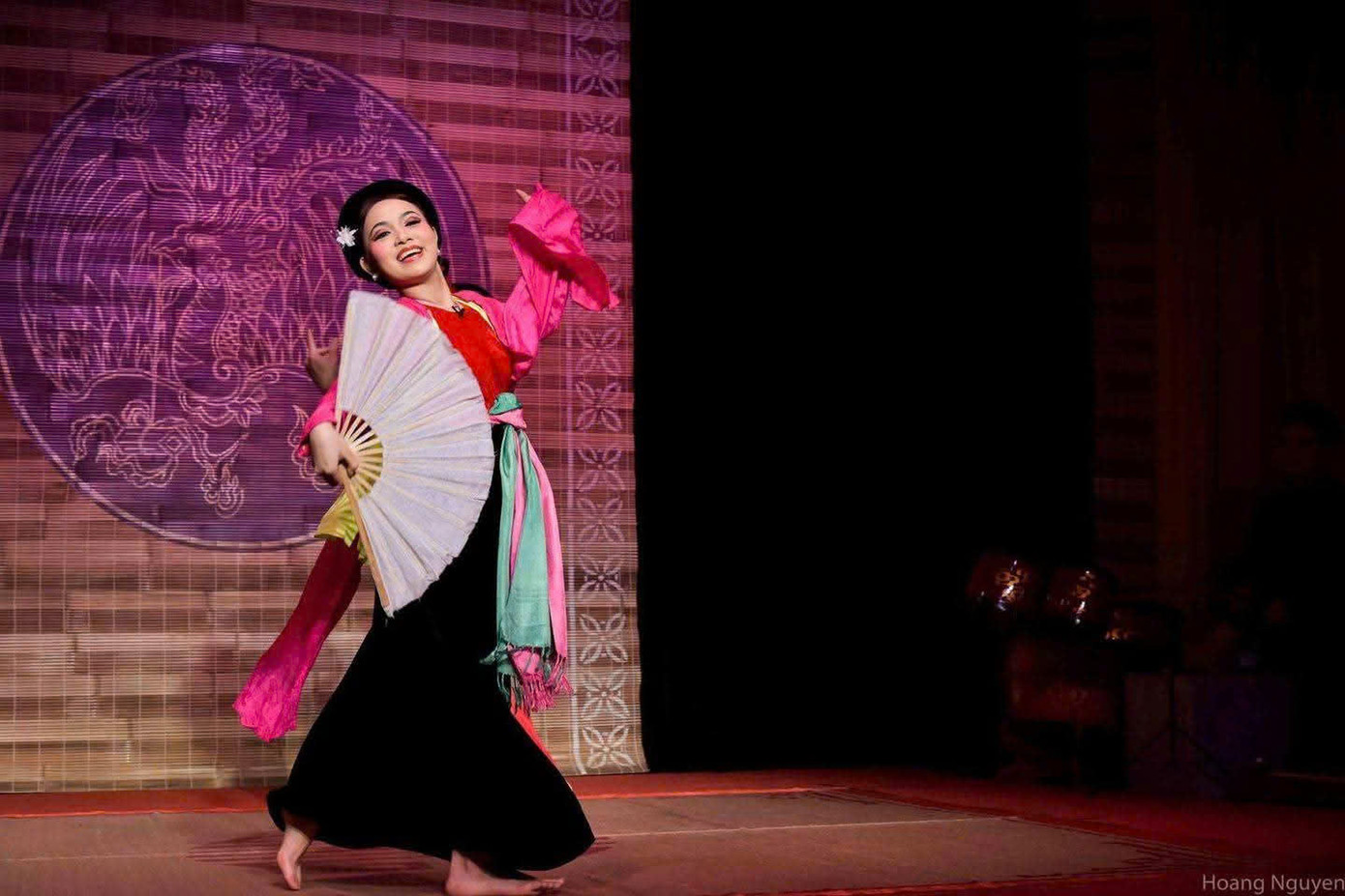 Vở Quan âm Thị Kính của Nhà hát Chèo Việt Nam cũng gây sốt