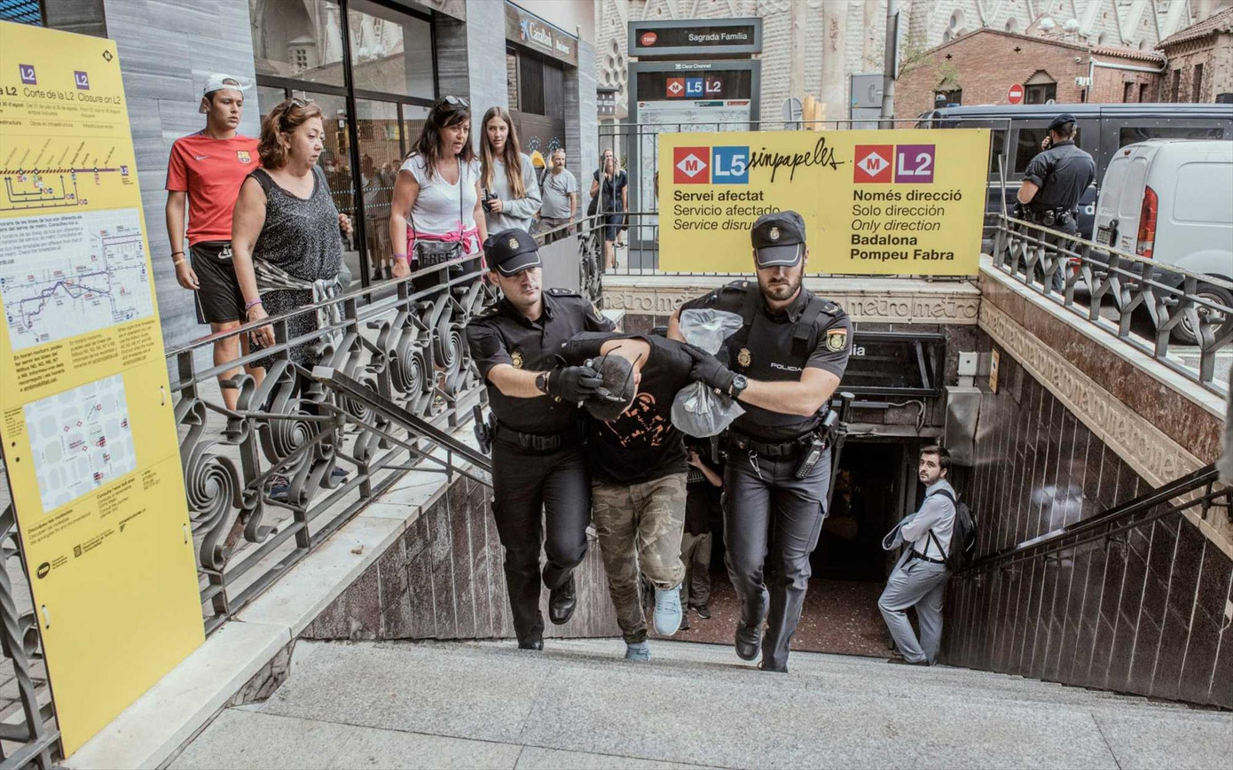 Trộm cắp, móc túi là vấn nạn chung của châu Âu, ngay cả cảnh sát sở tại cũng không giải quyết triệt để được nan đề này