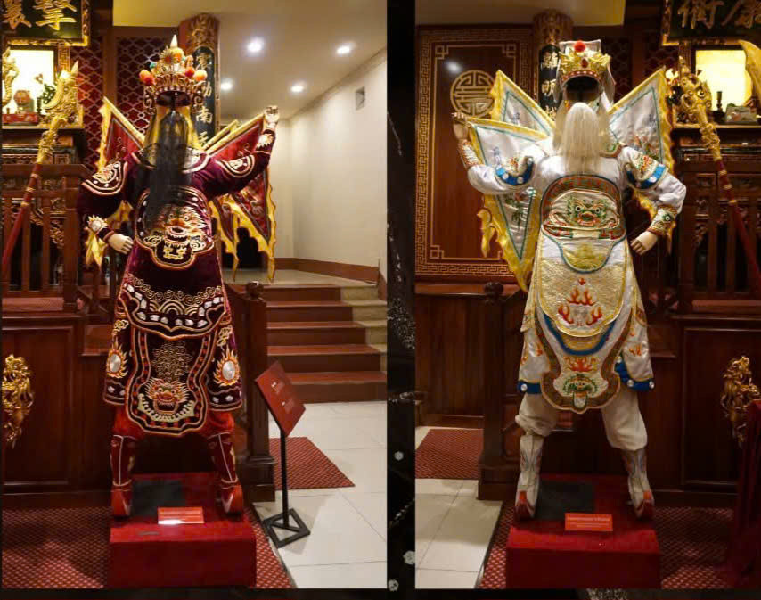 Nhà hát Tuồng Việt Nam có những cách thức lôi kéo khán giả. Đi xem vở Tình mẹ khán giả được trải nghiệm miễn phí không gian trưng bày nghệ thuật Tuồng