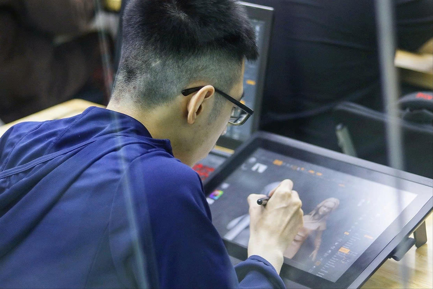 Thiết kế trò chơi điện tử (game designer) là một ngành nghề thu hút được sự quan tâm và yêu thích của không ít các bạn trẻ, nhưng chưa thực sự phát triển mạnh ở Việt Nam. Ảnh minh họa Thiết kế trò chơi điện tử (game designer) là một ngành nghề thu hút được sự quan tâm và yêu thích của không ít các bạn trẻ, nhưng chưa thực sự phát triển mạnh ở Việt Nam. Ảnh minh họa