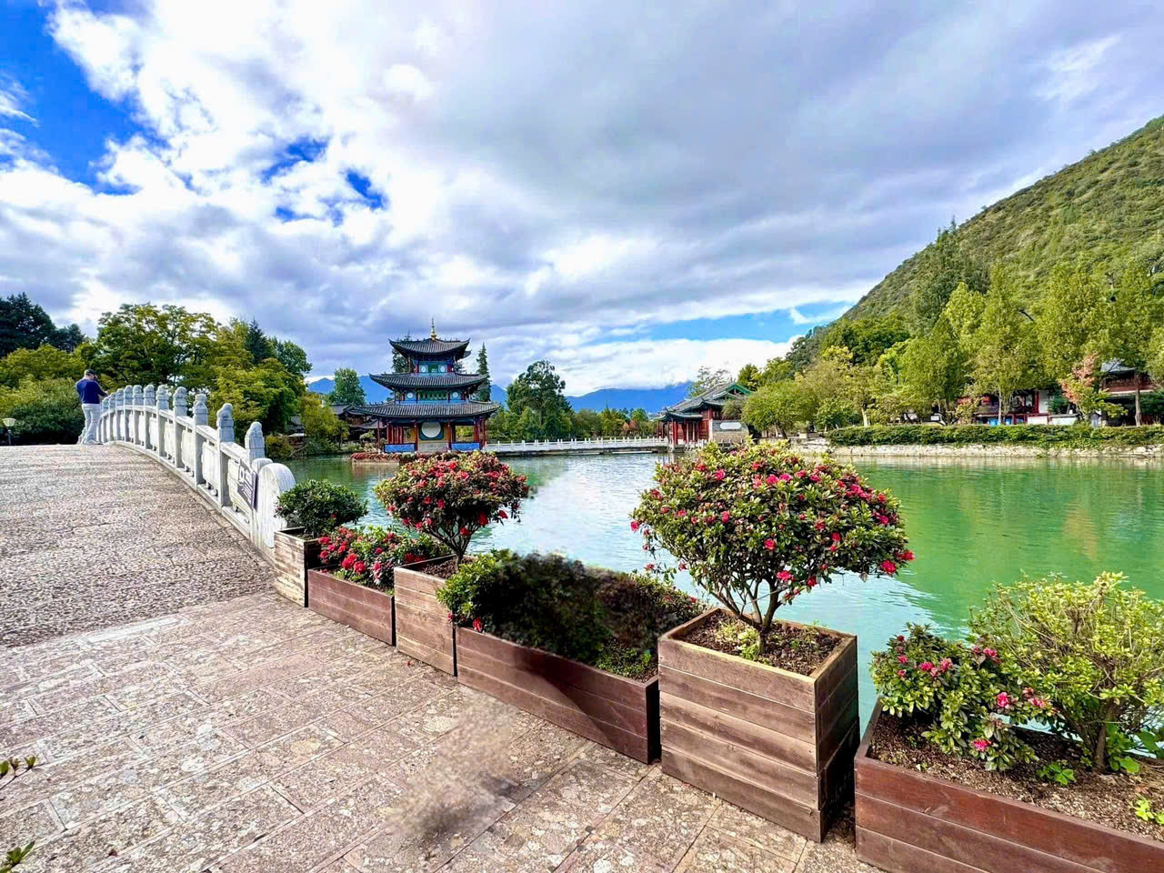 Lệ Giang thu hút khách du lịch bởi kiến trúc cổ xưa Lệ Giang thu hút khách du lịch bởi kiến trúc cổ xưa