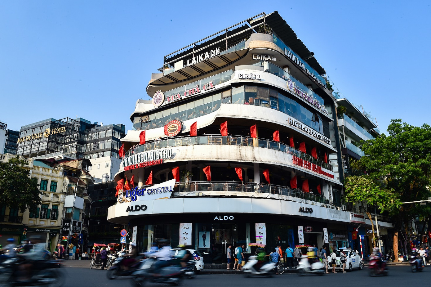 Hình ảnh tòa nhà Hàm cá mập sắp bị dỡ bỏ. Ảnh: Hồng Vĩnh Hình ảnh tòa nhà Hàm cá mập sắp bị dỡ bỏ. Ảnh: Hồng Vĩnh