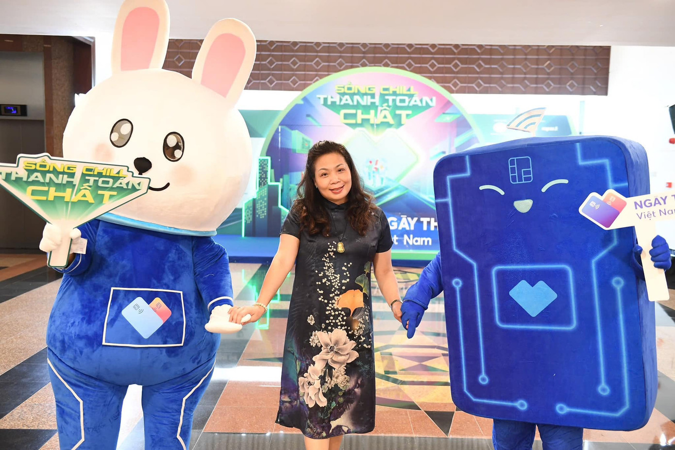 Tác giả trong sự kiện Ngày Thẻ