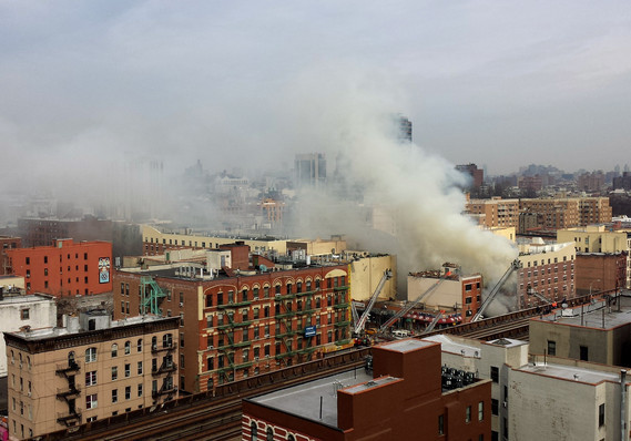 Nổ lớn ở New York, sập 2 tòa nhà, 2 người chết ảnh 1