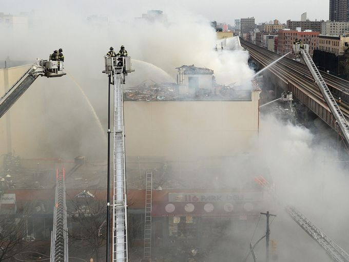 Nổ lớn ở New York, sập 2 tòa nhà, 2 người chết ảnh 4