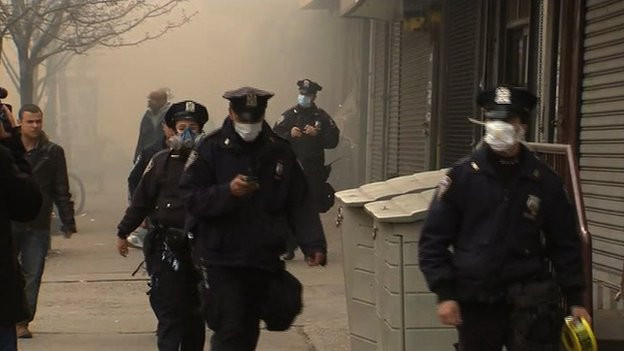 Nổ lớn ở New York, sập 2 tòa nhà, 2 người chết ảnh 17