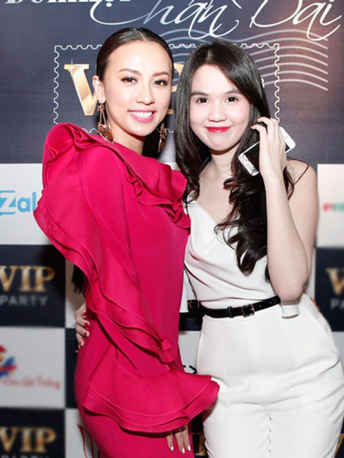 Hai làn da đối lập của Huyền Ny và Ngọc Trinh