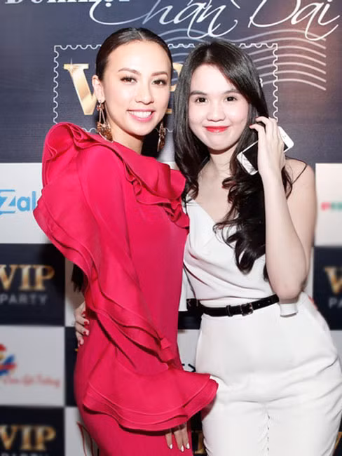 Hai làn da đối lập của Huyền Ny và Ngọc Trinh