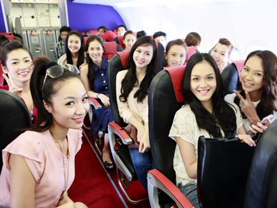 Trên máy bay của hãng Vietjet air. Ảnh Hồng Vĩnh. Trên máy bay của hãng Vietjet air. Ảnh Hồng Vĩnh