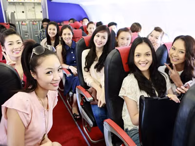 Trên máy bay của hãng Vietjet air. Ảnh Hồng Vĩnh