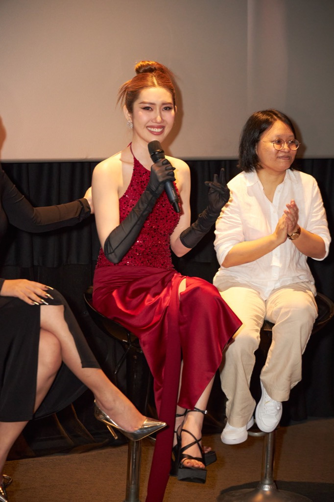 Thúy Ngân Thúy Ngân