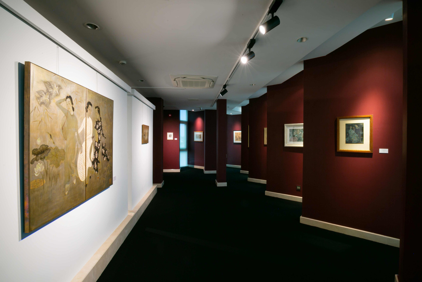 Không gian gợi nhớ lại cuộc sống và con người xứ Đông Dương một thời.