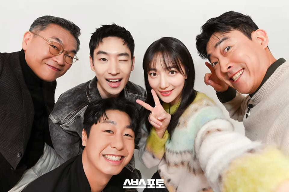 Các thành viên của đội "Taxi Cầu Vồng" hội ngộ trong mùa 2.