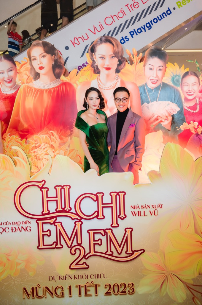 Lương Mạnh Hải đến chúc mừng Minh Hằng Lương Mạnh Hải đến chúc mừng Minh Hằng