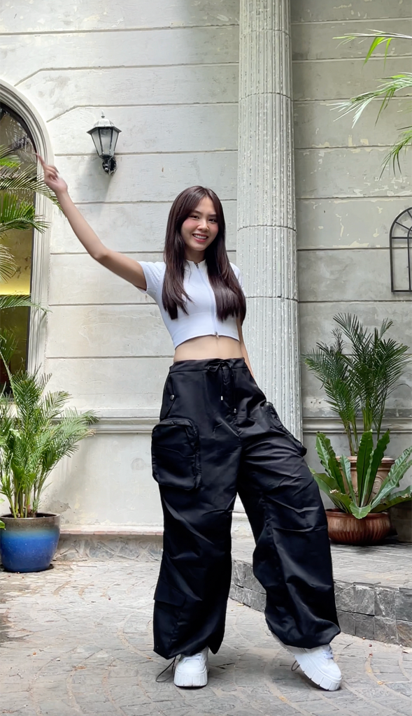 Hoa hậu Mai Phương &quot;lăng xê&quot; vũ đạo Người Lạ Trong Mơ.