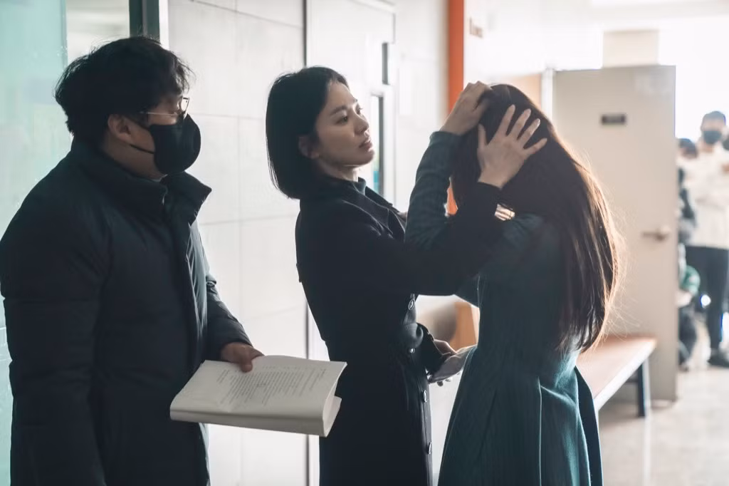 Song Hye Kyo tại hậu trường quay The Glory