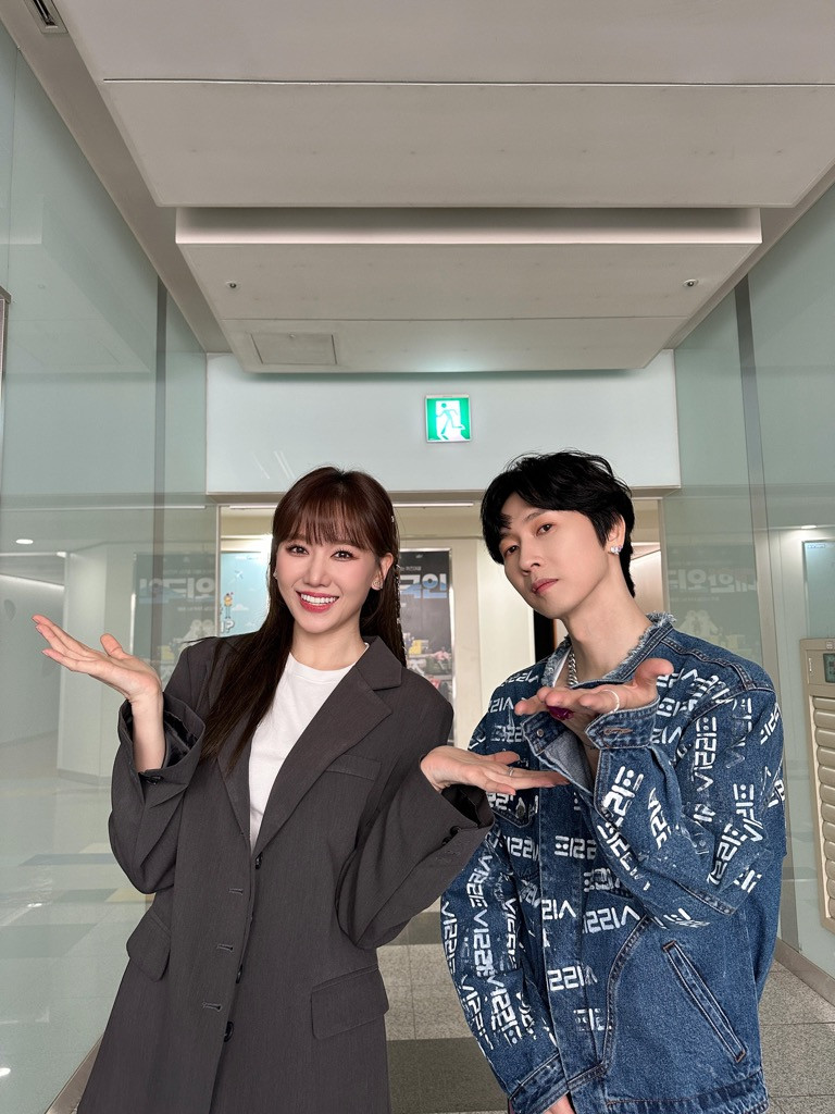 Hari Won và Jang Woo Huyk. Hari Won và Jang Woo Huyk.