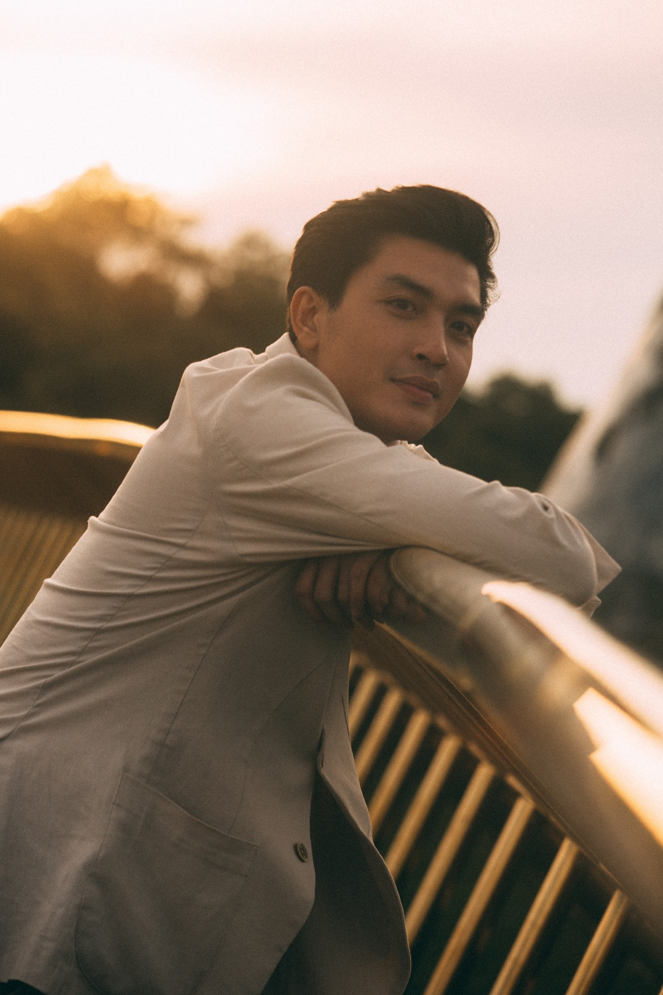 Quang Đại đang chuyển dần sang hoạt động trong lĩnh vực hội họa. Quang Đại đang chuyển dần sang hoạt động trong lĩnh vực hội họa.