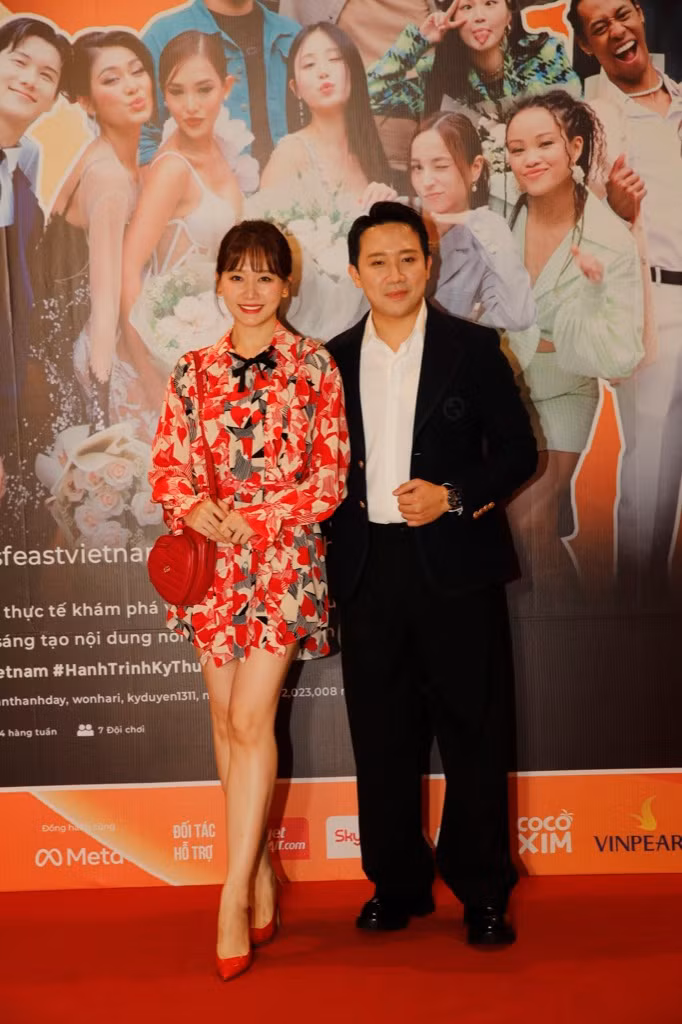Sau khi chia sẻ về việc bị giãn tĩnh mạch ở chân, Trấn Thành cho biết anh sẽ chọn lọc các chương trình để tham gia. Sau khi chia sẻ về việc bị giãn tĩnh mạch ở chân, Trấn Thành cho biết anh sẽ chọn lọc các chương trình để tham gia.