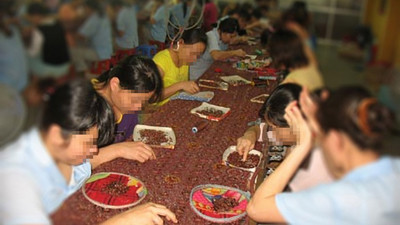 Cần những biện pháp cụ thể để giúp gái mại dâm tái hòa nhập cộng đồng (Trong ảnh: Những cô gái lầm lỡ được học nghề thêu tại một trung tâm giáo dục lao động ở Ba Vì, Hà Nội). Nguồn: ANTĐ