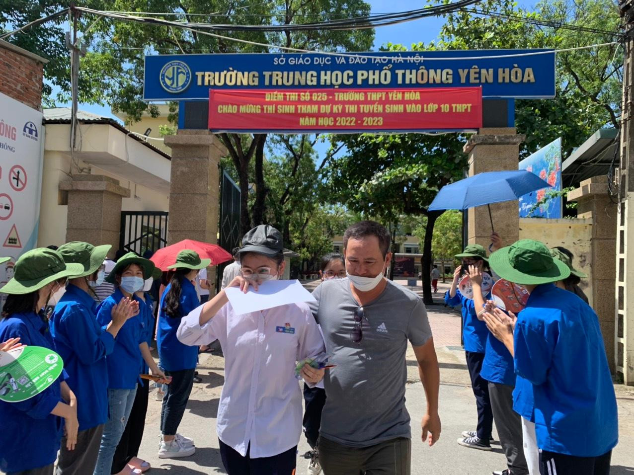 Hoàn tất thi Toán vào lớp 10: Sĩ tử reo mừng, đề thi dễ thở ảnh 29