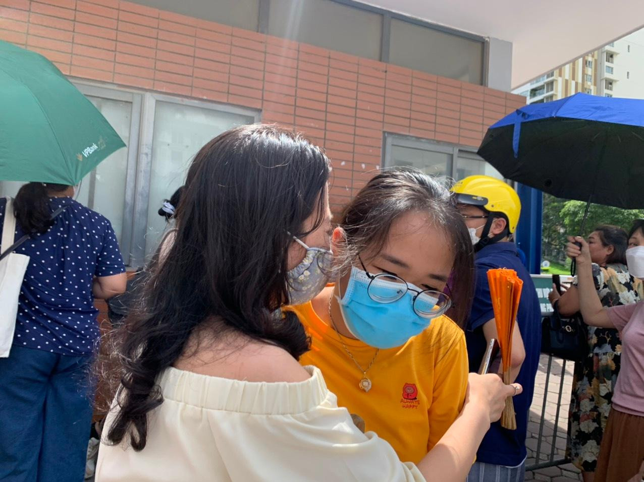 CẬP NHẬT thi lớp 10 ở Hà Nội: Kết thúc thi ngoại ngữ, tự tin đạt điểm tuyệt đối ảnh 36