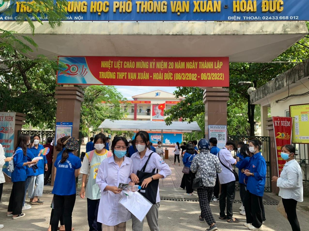 CẬP NHẬT thi lớp 10 ở Hà Nội: Kết thúc thi ngoại ngữ, tự tin đạt điểm tuyệt đối ảnh 51