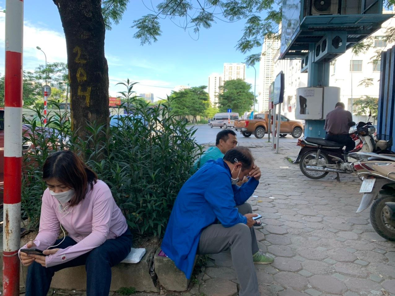 Hoàn tất thi Toán vào lớp 10: Sĩ tử reo mừng, đề thi dễ thở ảnh 16