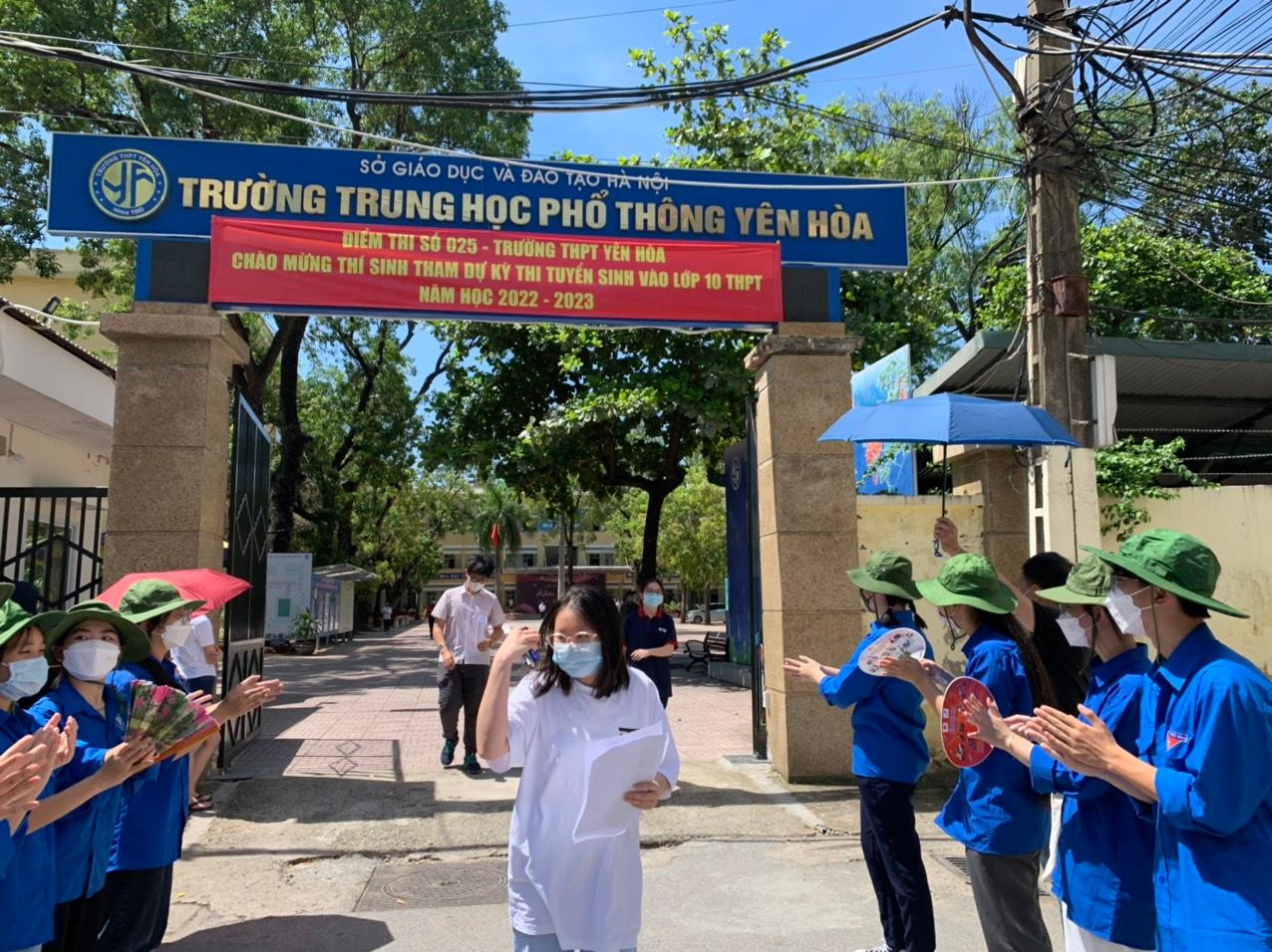 Hoàn tất thi Toán vào lớp 10: Sĩ tử reo mừng, đề thi dễ thở ảnh 20