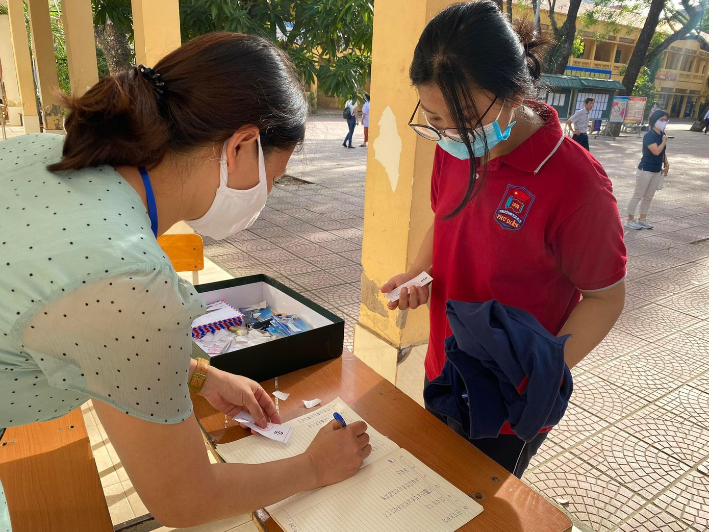 CẬP NHẬT thi lớp 10 ở Hà Nội: Kết thúc thi ngoại ngữ, tự tin đạt điểm tuyệt đối ảnh 24