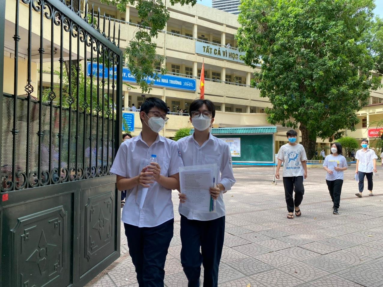 CẬP NHẬT thi lớp 10 ở Hà Nội: Kết thúc thi ngoại ngữ, tự tin đạt điểm tuyệt đối ảnh 46