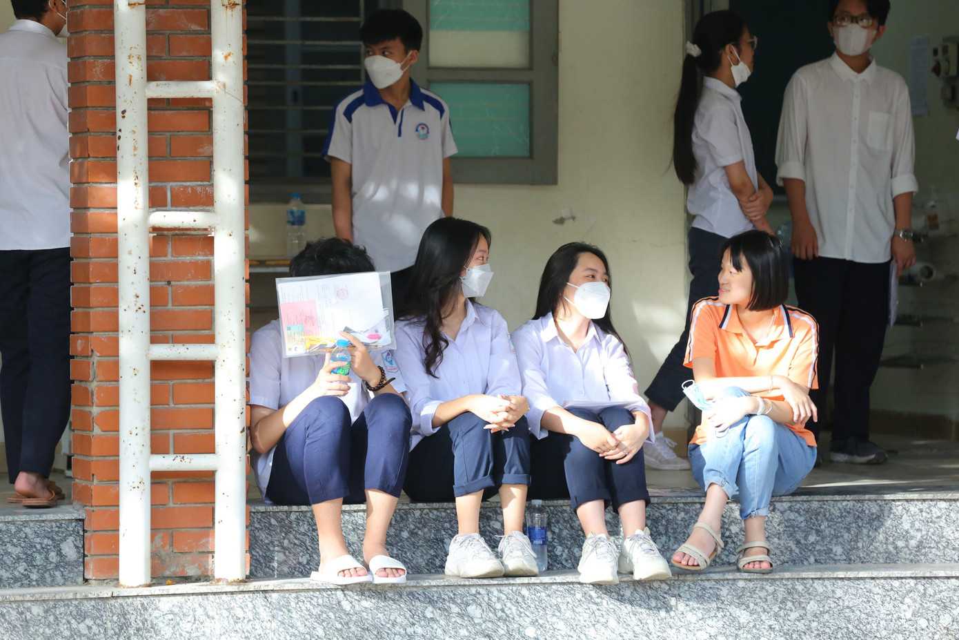 CẬP NHẬT thi lớp 10 ở Hà Nội: Kết thúc thi ngoại ngữ, tự tin đạt điểm tuyệt đối ảnh 17