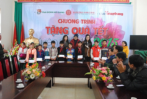 Xuân ấm nơi địa đầu Tổ quốc ảnh 6