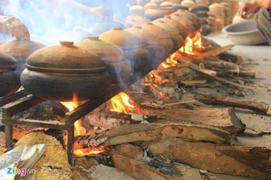 Dân làng Vũ Đại thức trắng đêm làm cá kho bán Tết ảnh 9 Dân làng Vũ Đại thức trắng đêm làm cá kho bán Tết ảnh 9